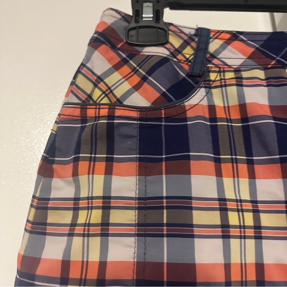 Louis Castel women’s golf plaid skort Size 73 - Picture 4 of 8